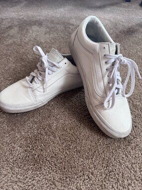 Vans Old Skool True White Leather Low Top Sneakers Men's 9 / Women's 10.5 | Skat